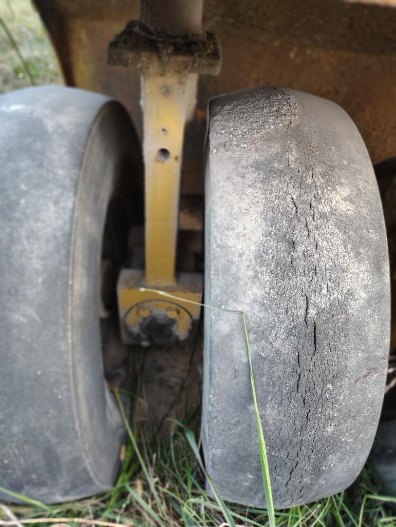 1966 GALION UB-220 9 Wheel Pneumatic Roller - Image 15